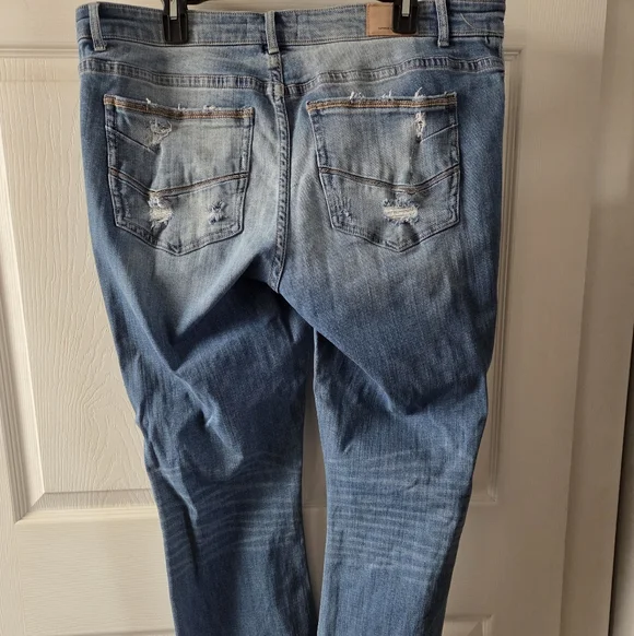 BKE Buckle Distressed Blue Jeans Universal Fit Mid Rise Bootcut Payton 34x33.5 - Picture 4 of 6